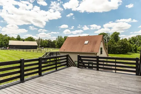 6040 New Cut Road Greenbrier TN 37073