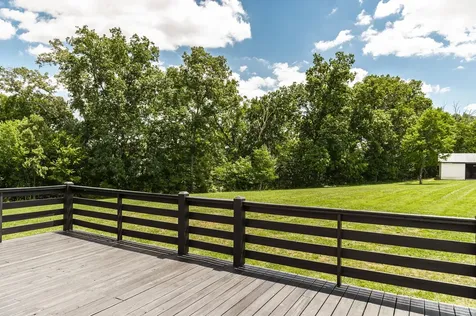 6040 New Cut Road Greenbrier TN 37073