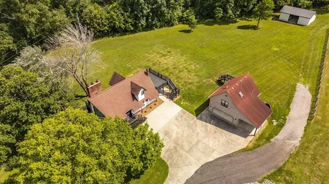 6040 New Cut Road Greenbrier TN 37073