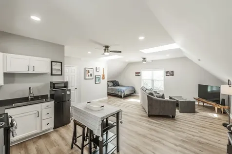 6040 New Cut Road Greenbrier TN 37073