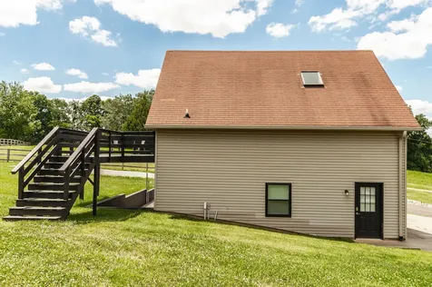 6040 New Cut Road Greenbrier TN 37073