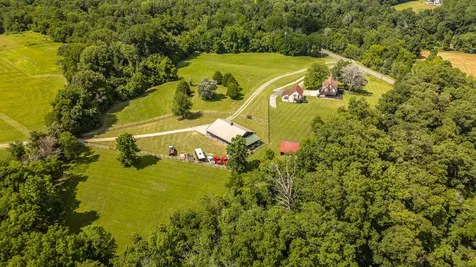 6040 New Cut Road Greenbrier TN 37073