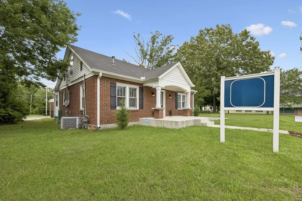 4411 Hwy 70, E White Bluff TN 37187