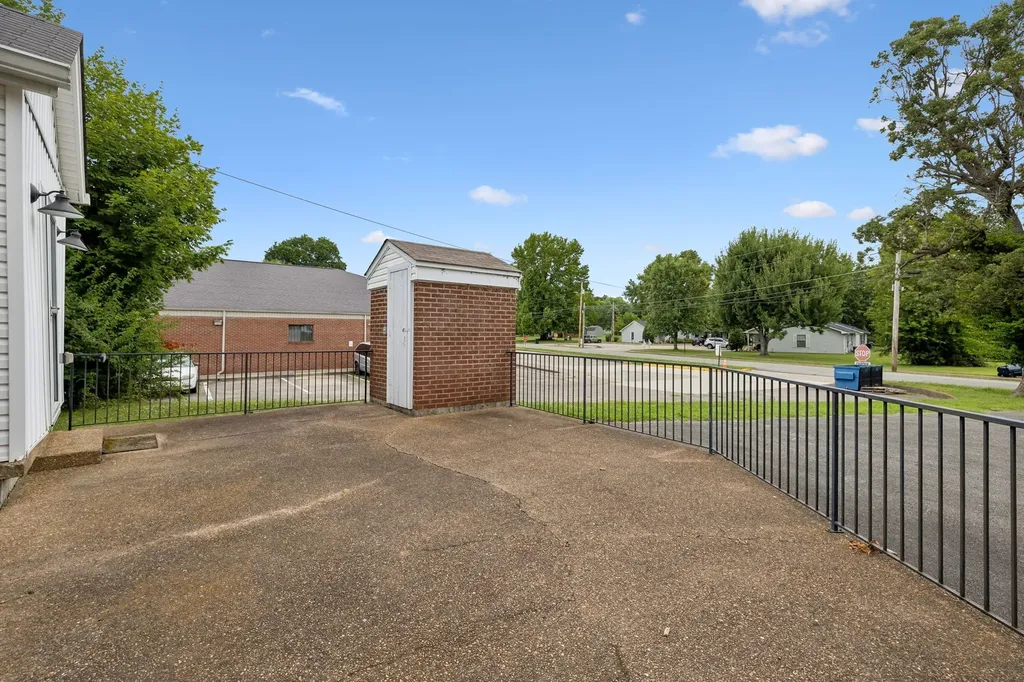 4411 Hwy 70, E White Bluff TN 37187