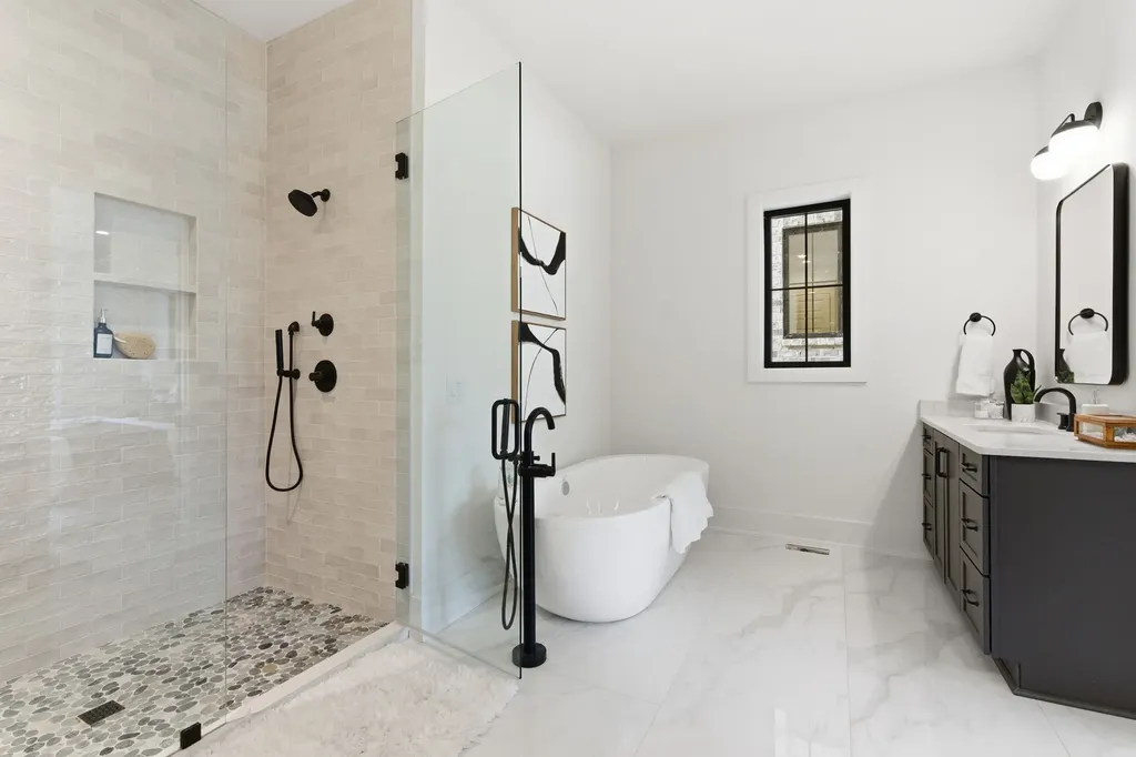 1523 Graybar Lane Nashville TN 37215