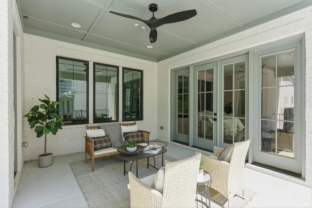 1523 Graybar Lane Nashville TN 37215