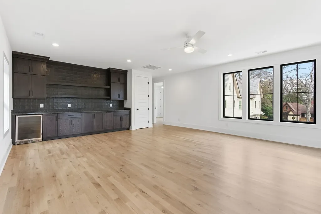 1523 Graybar Lane Nashville TN 37215