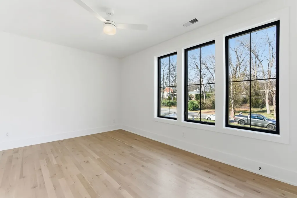 1523 Graybar Lane Nashville TN 37215
