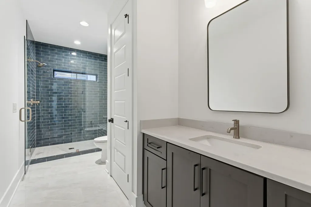 1523 Graybar Lane Nashville TN 37215