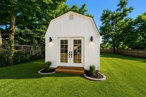928 Chickasaw Avenue Nashville TN 37207