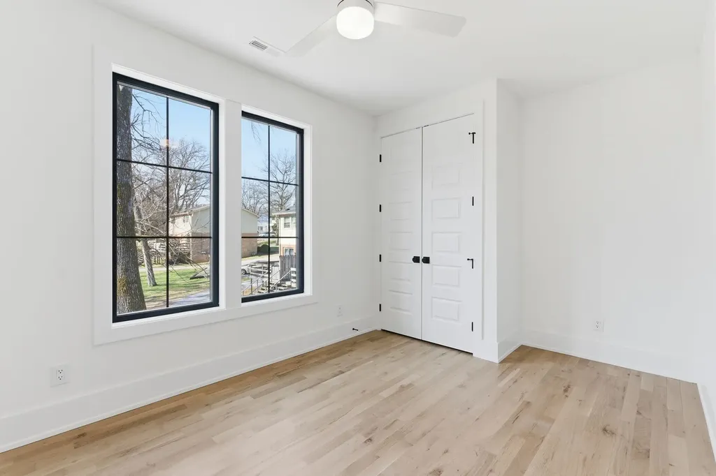 1525 Graybar Lane Nashville TN 37215