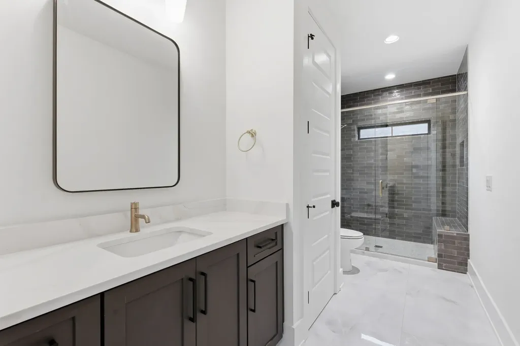 1525 Graybar Lane Nashville TN 37215