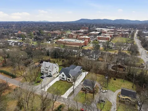 1525 Graybar Lane Nashville TN 37215