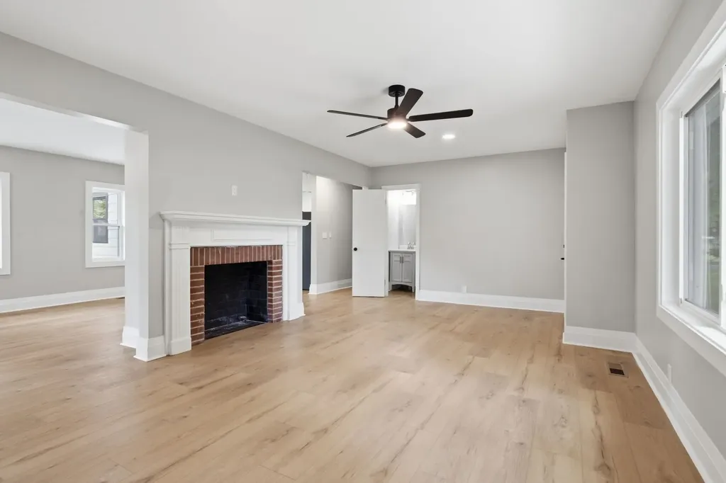 2482 Depot Street Spring Hill TN 37174