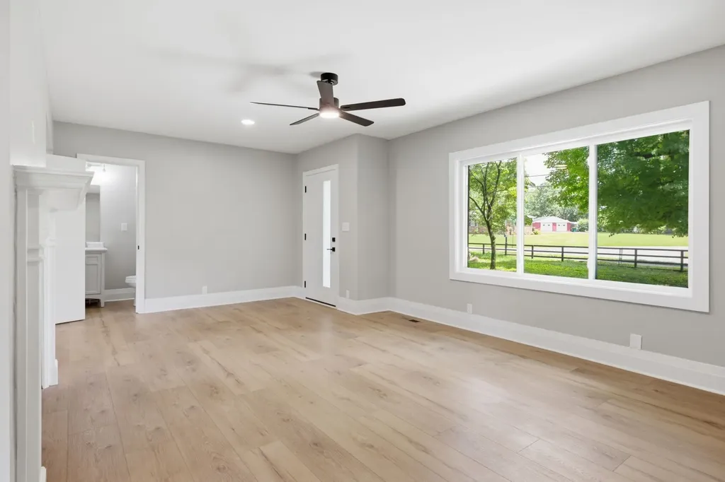 2482 Depot Street Spring Hill TN 37174