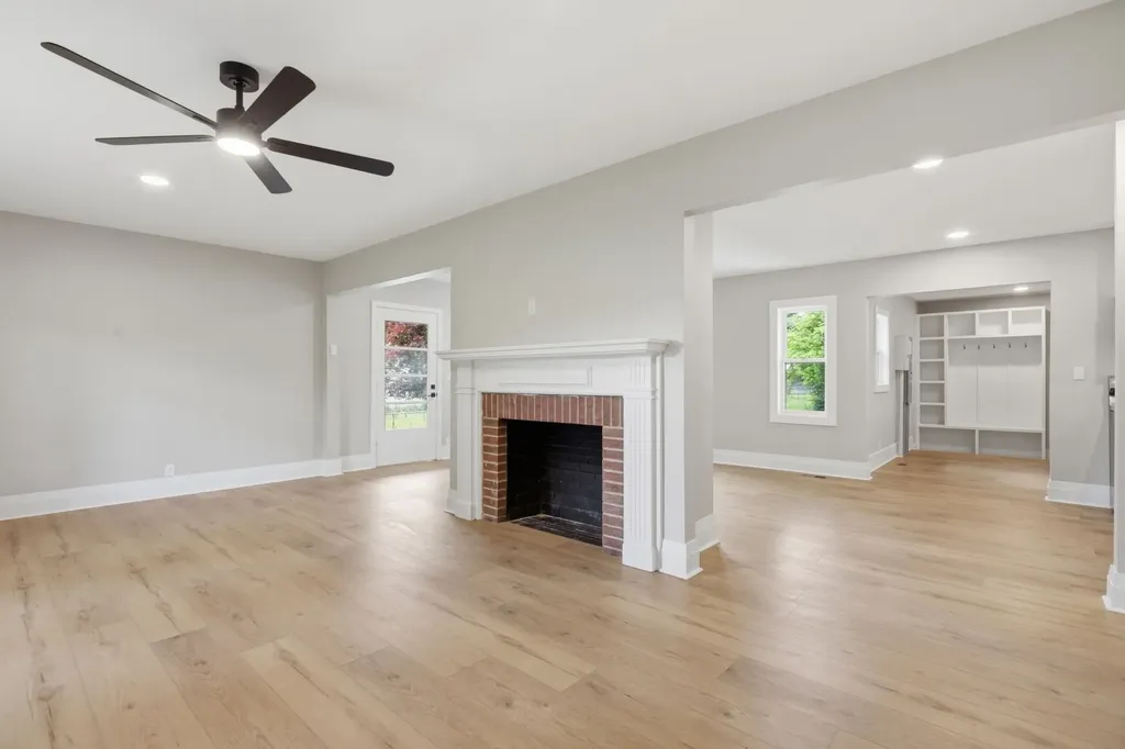 2482 Depot Street Spring Hill TN 37174