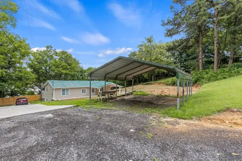 133 Mccraw Street Rossville GA 30741