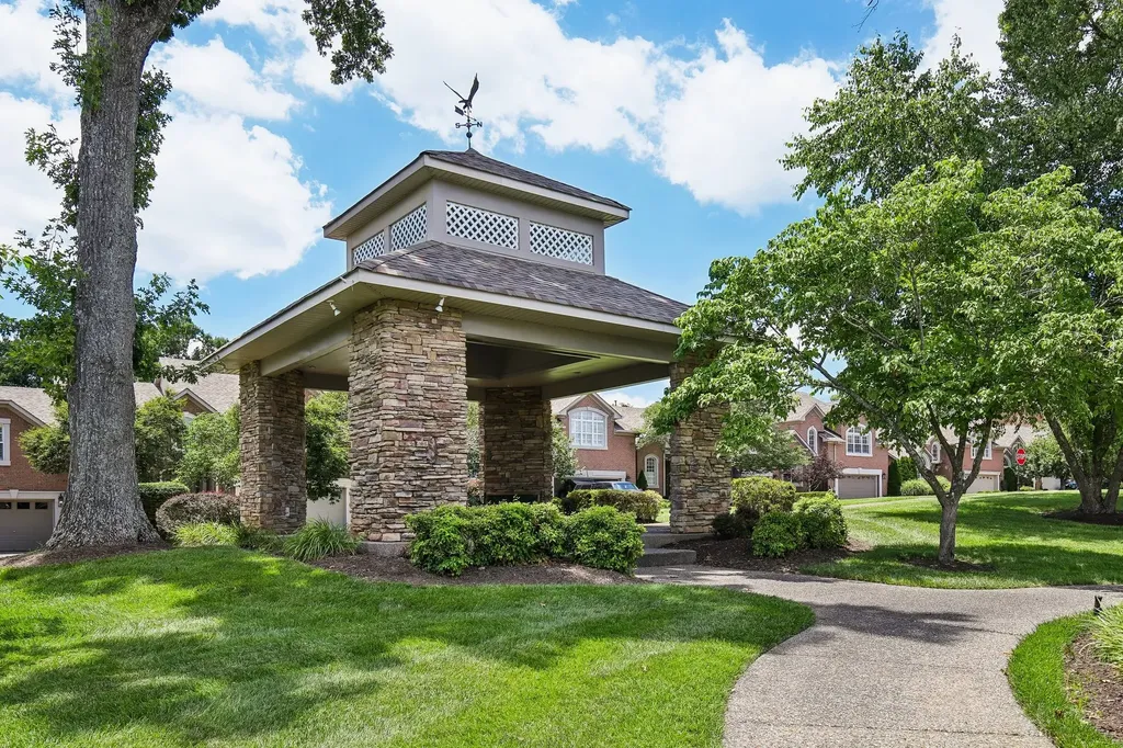 2033 Blackstone Drive Hendersonville TN 37075