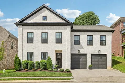 2033 Blackstone Drive Hendersonville TN 37075