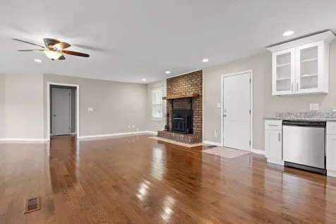 11127 E Brainerd Road Apison TN 37302