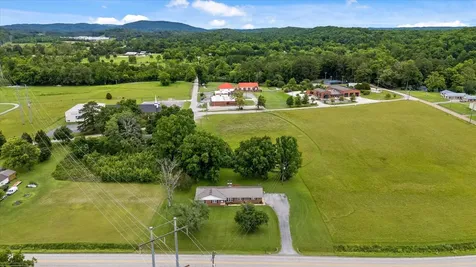 11127 E Brainerd Road Apison TN 37302