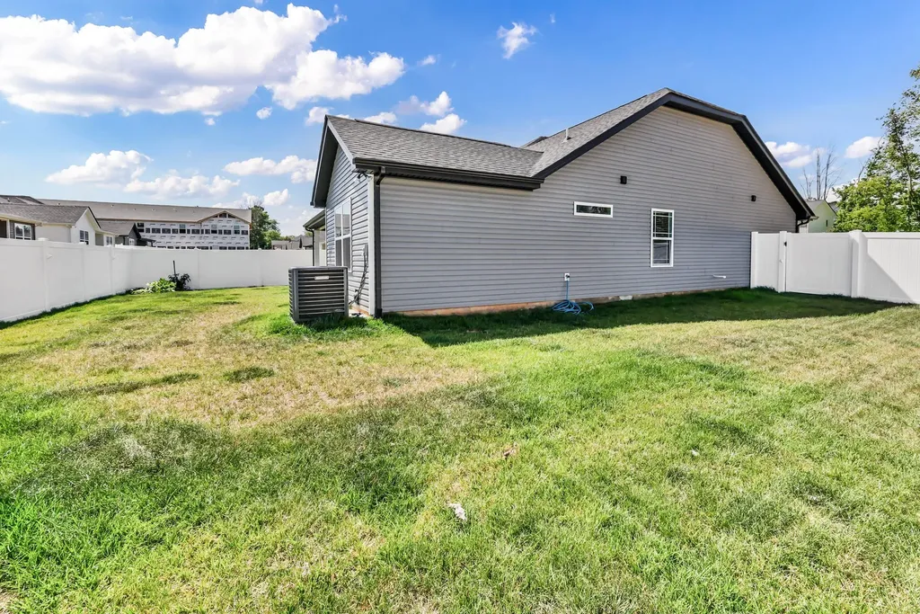 1143 Javier Drive Springfield TN 37172