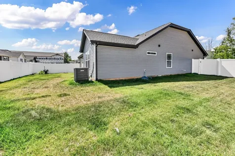 1143 Javier Drive Springfield TN 37172