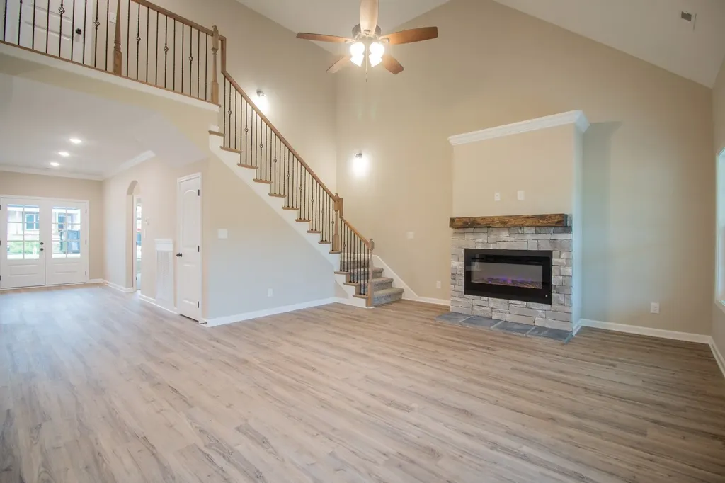 252 Autumnwood Farms Clarksville TN 37042