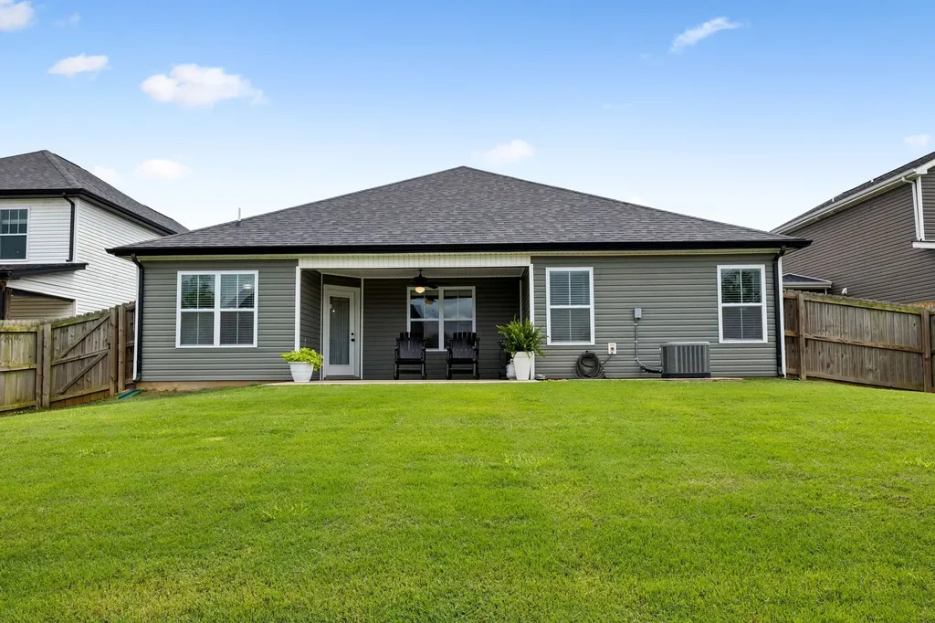1151 Eagles Bluff Drive Clarksville TN 37040