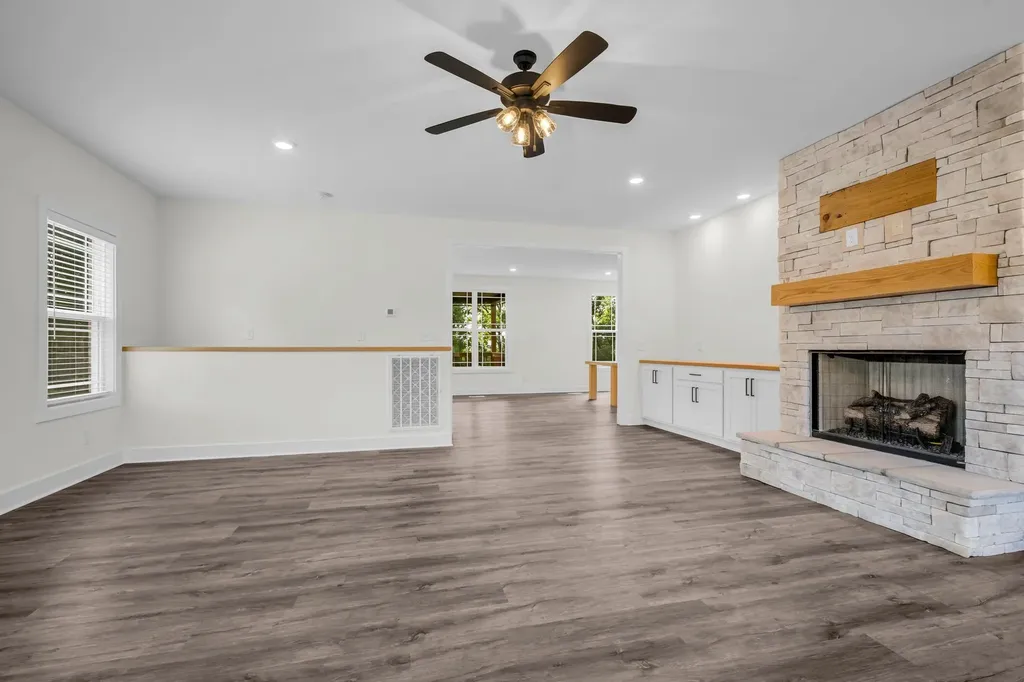420 Stonemeadow Road Clarksville TN 37043