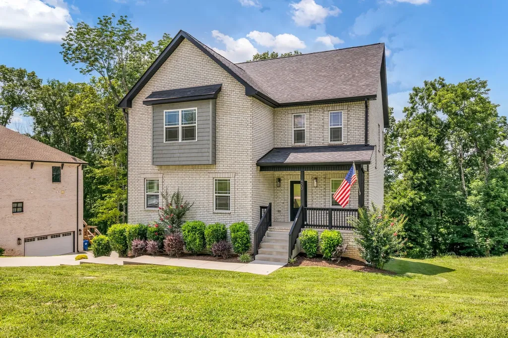 420 Stonemeadow Road Clarksville TN 37043