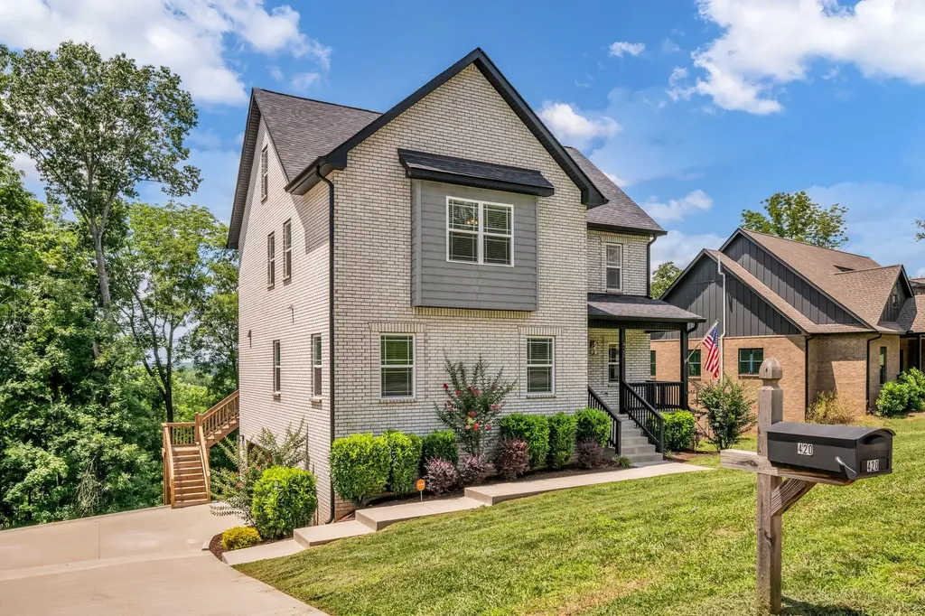 420 Stonemeadow Road Clarksville TN 37043