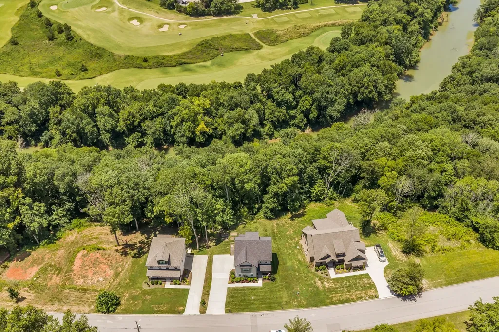420 Stonemeadow Road Clarksville TN 37043