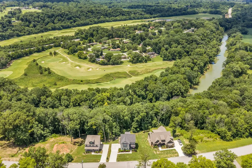 420 Stonemeadow Road Clarksville TN 37043