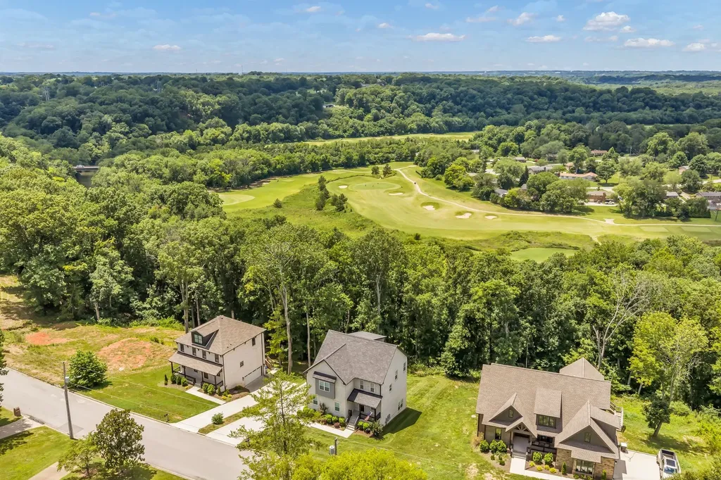 420 Stonemeadow Road Clarksville TN 37043