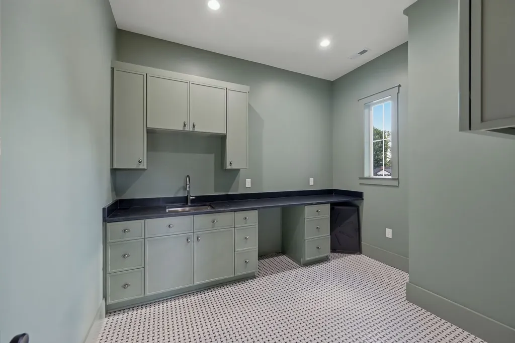 1025 Meridian Street Nashville TN 37207