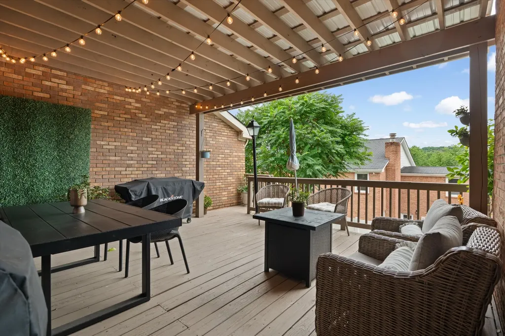 1627 Volunteer Court Brentwood TN 37027