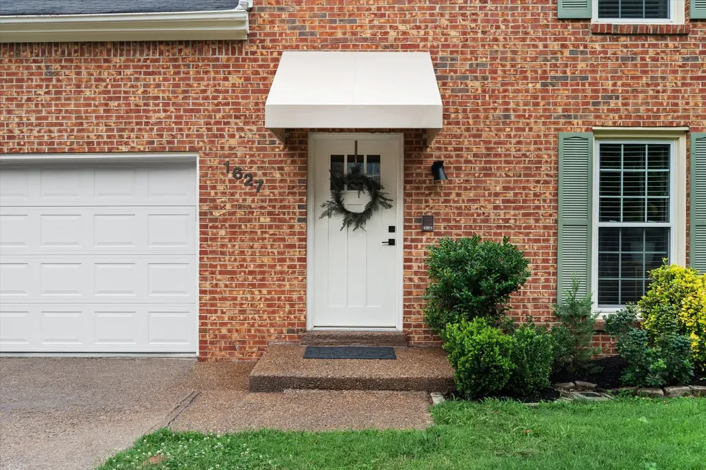1627 Volunteer Court Brentwood TN 37027