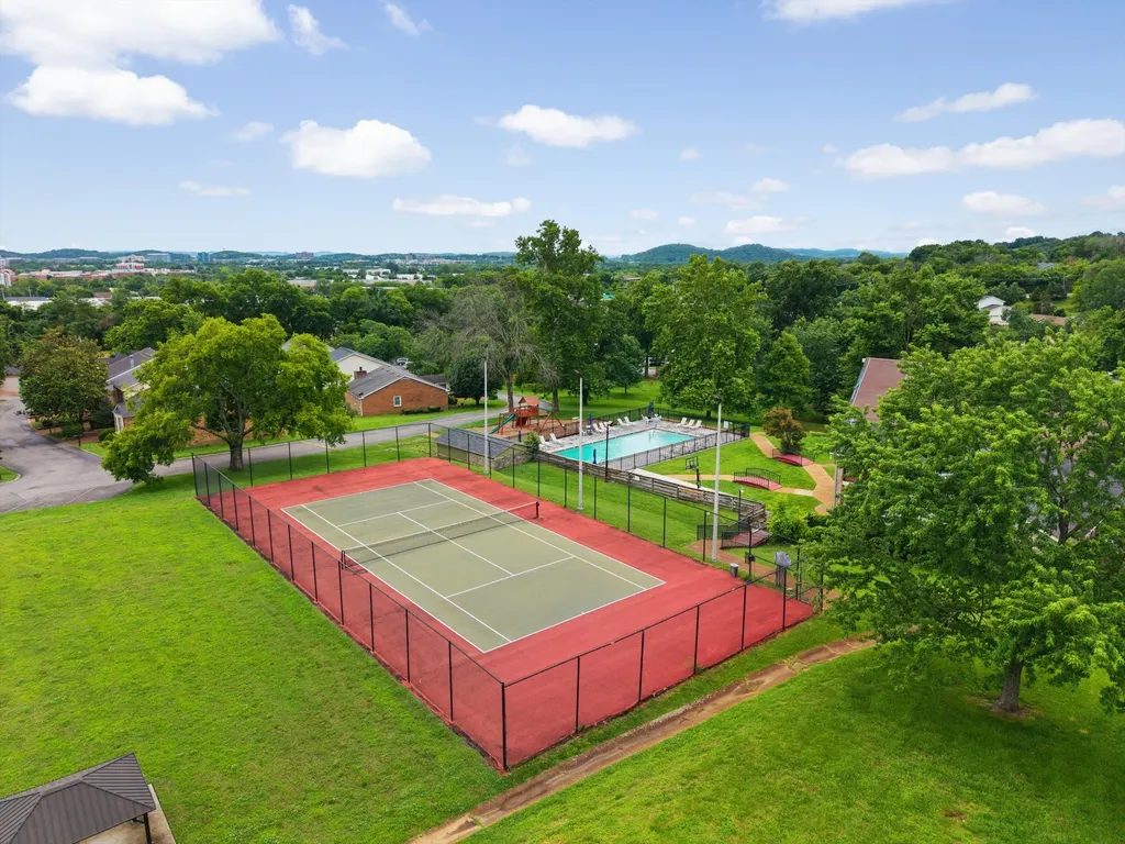 1627 Volunteer Court Brentwood TN 37027