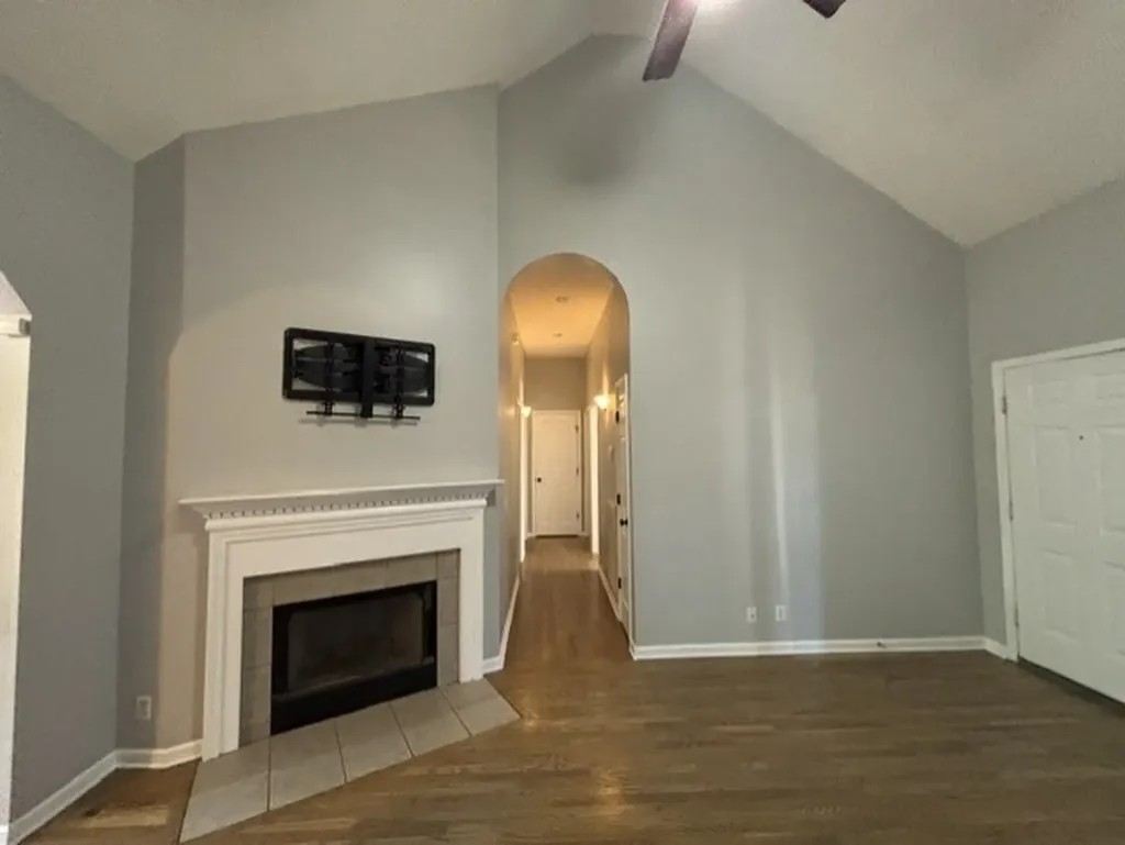 127 Iroquois Drive White House TN 37188