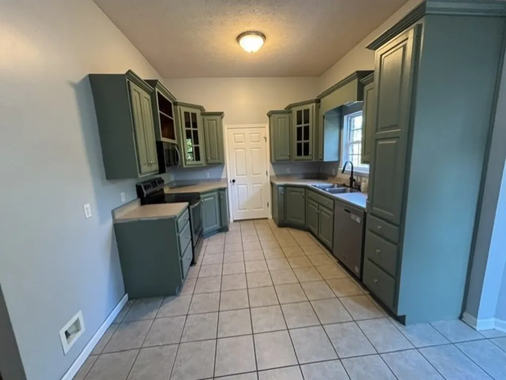 127 Iroquois Drive White House TN 37188