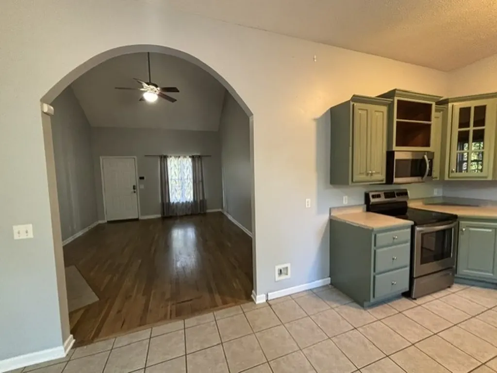 127 Iroquois Drive White House TN 37188