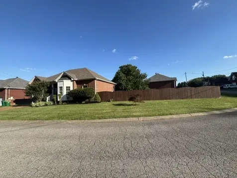 127 Iroquois Drive White House TN 37188