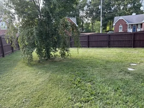 127 Iroquois Drive White House TN 37188