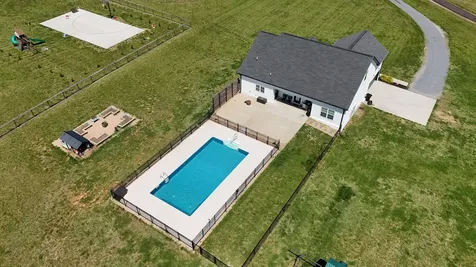 4055 Calista Road Cross Plains TN 37049