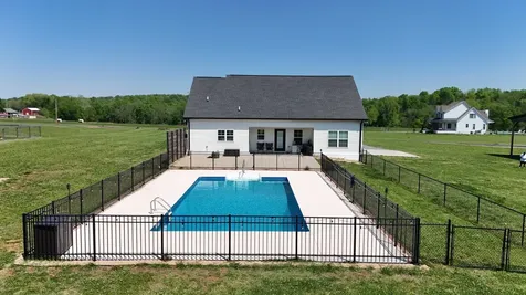 4055 Calista Road Cross Plains TN 37049