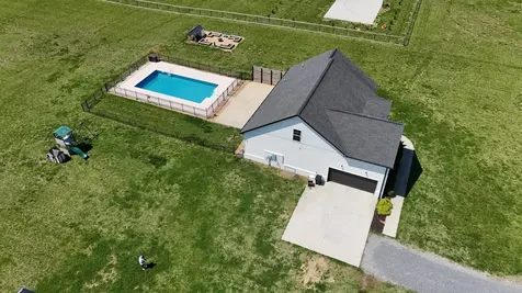 4055 Calista Road Cross Plains TN 37049