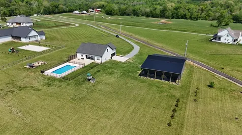 4055 Calista Road Cross Plains TN 37049