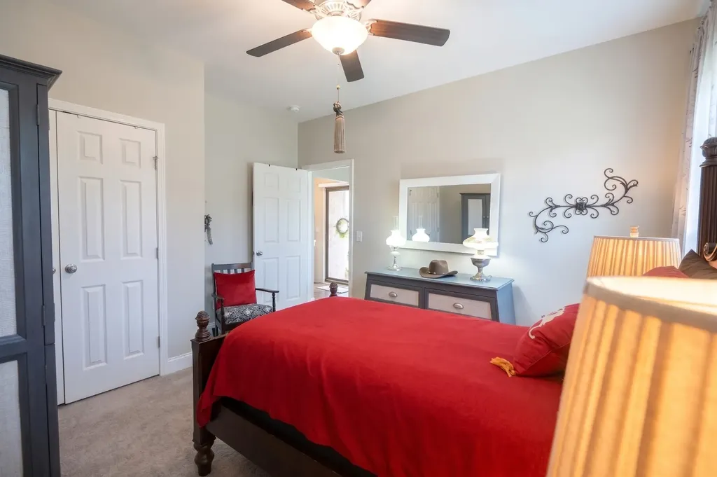 1127 Westgate Drive Gallatin TN 37066
