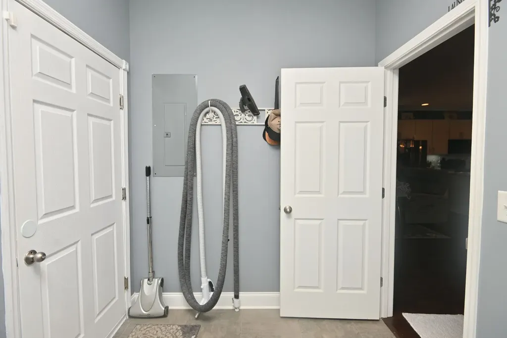 1127 Westgate Drive Gallatin TN 37066